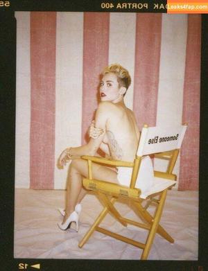Miley Cyrus photo #1427