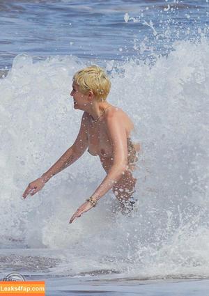 Miley Cyrus photo #1516