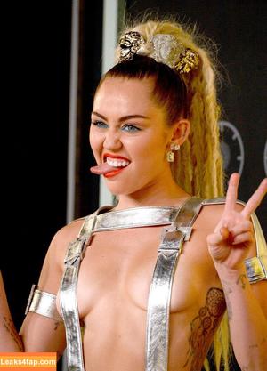 Miley Cyrus photo #1561