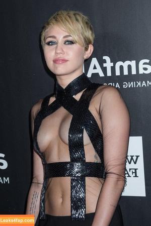 Miley Cyrus photo #1562
