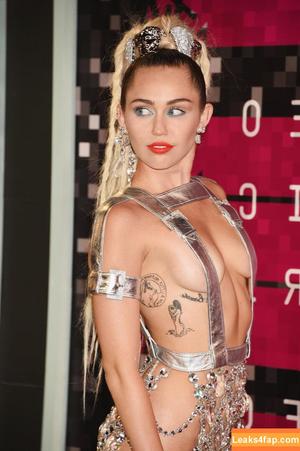 Miley Cyrus photo #1564