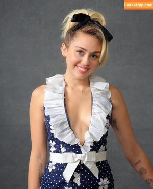 Miley Cyrus photo #1568