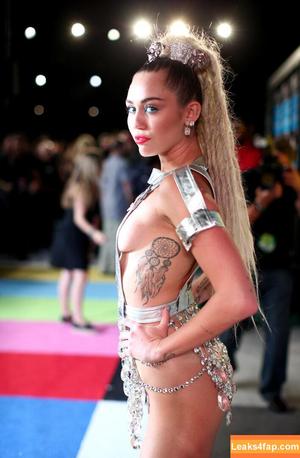 Miley Cyrus photo #1572