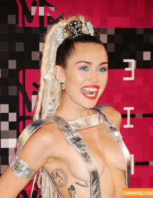 Miley Cyrus photo #1573