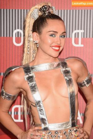 Miley Cyrus photo #1575