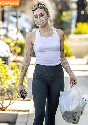 Miley Cyrus photo #1577