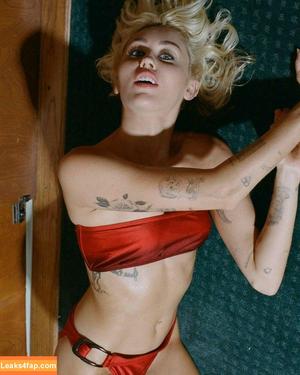 Miley Cyrus photo #1643