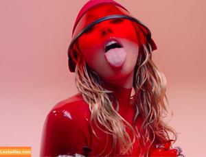 Miley Cyrus photo #1761