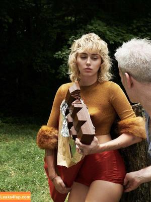 Miley Cyrus photo #1794