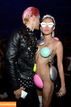 Miley Cyrus photo #1825