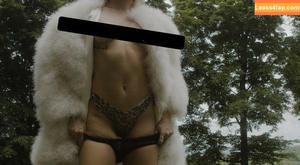 Miley Cyrus photo #1830