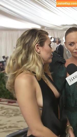 Miley Cyrus photo #1883