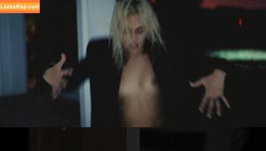 Miley Cyrus photo #1934