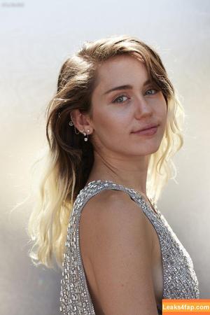 Miley Cyrus photo #1982