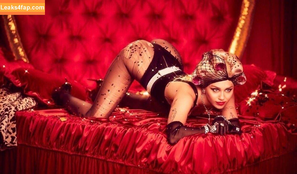 Miley Cyrus / https: / mileycyrus leaked photo photo #2039