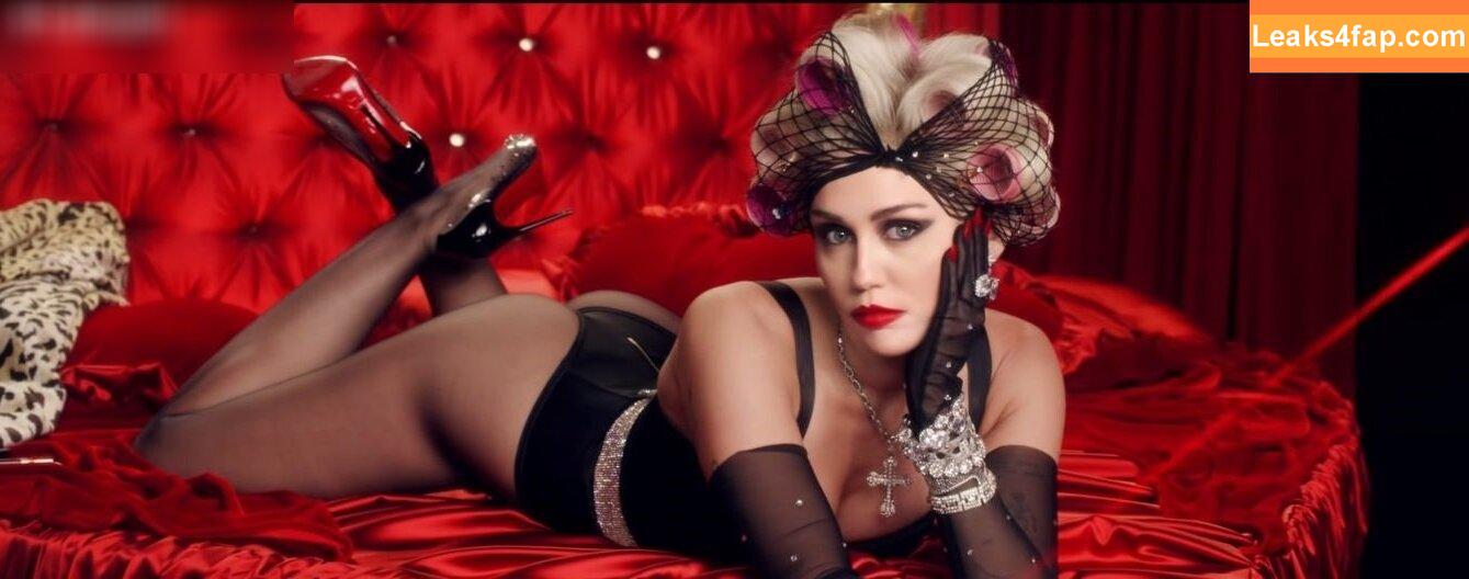 Miley Cyrus / https: / mileycyrus leaked photo photo #2042