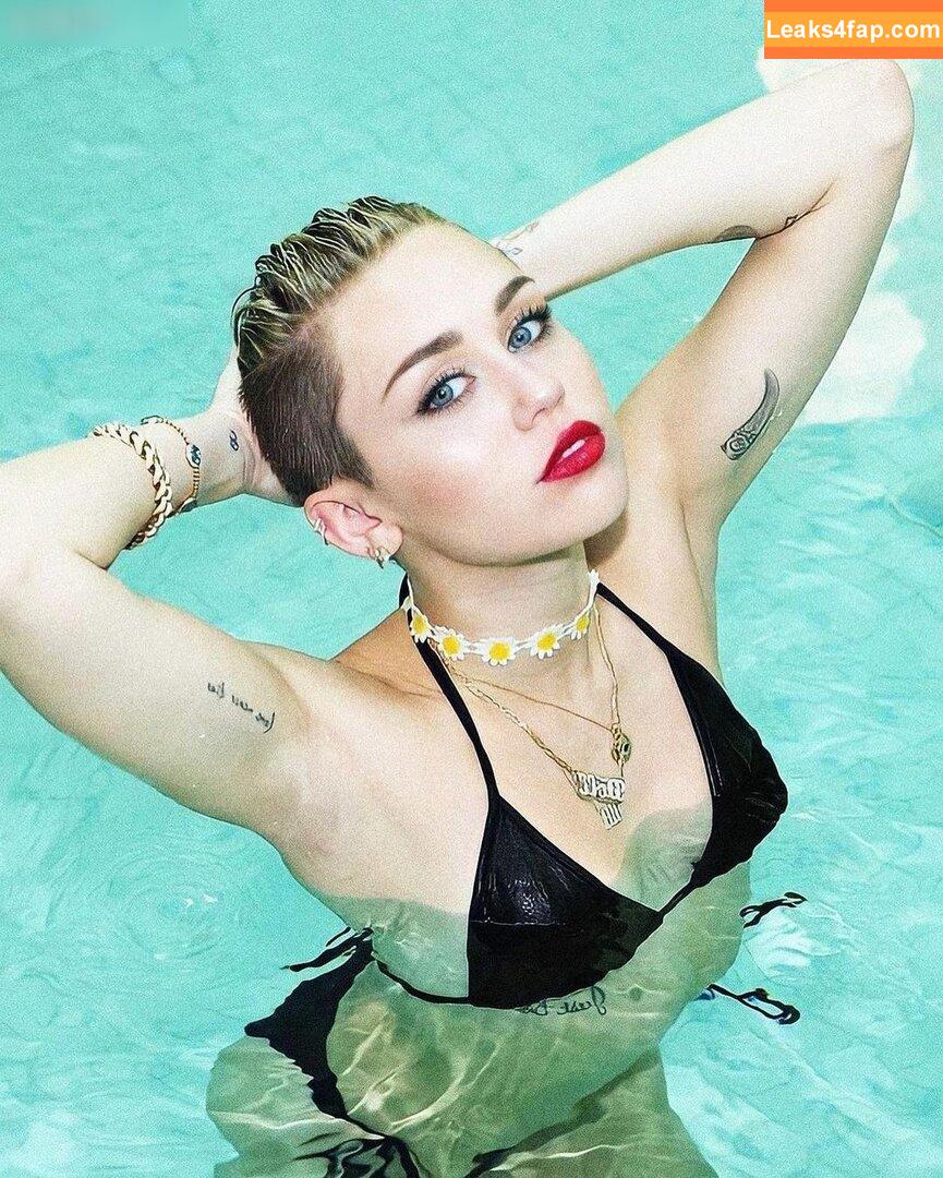 Miley Cyrus / https: / mileycyrus leaked photo photo #2046