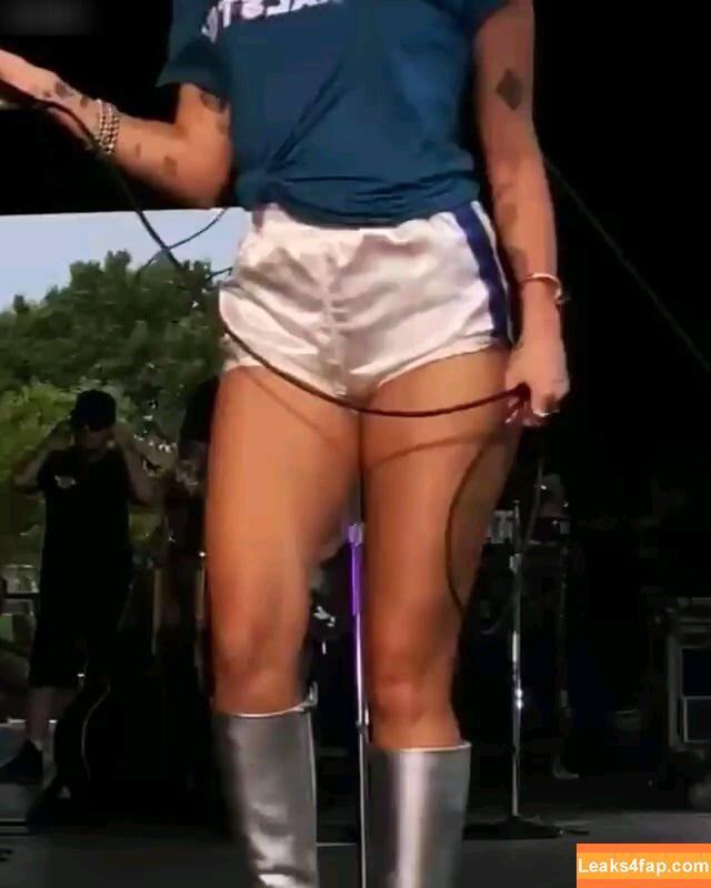 Miley Cyrus / https: / mileycyrus leaked photo photo #2093