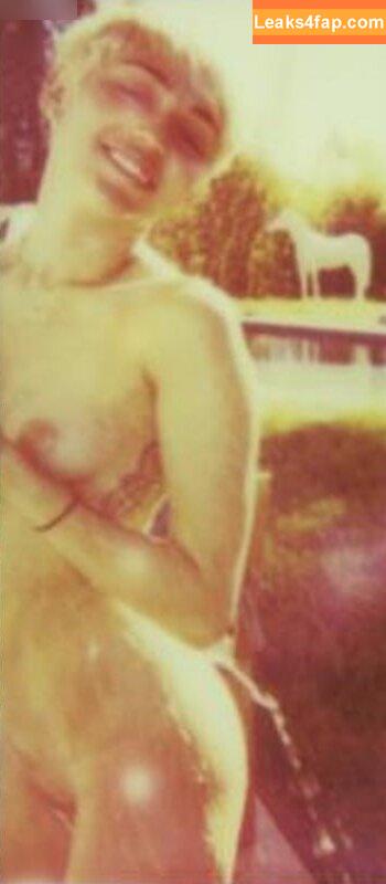 Miley Cyrus / https: / mileycyrus leaked photo photo #2107