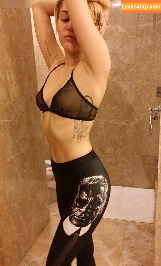 Miley Cyrus / https: / mileycyrus leaked photo photo #2155