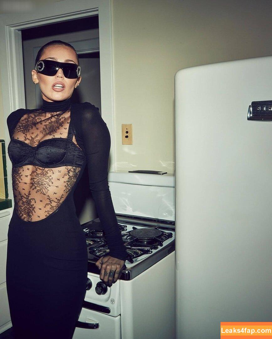 Miley Cyrus / MileyCyrus leaked photo photo #2238