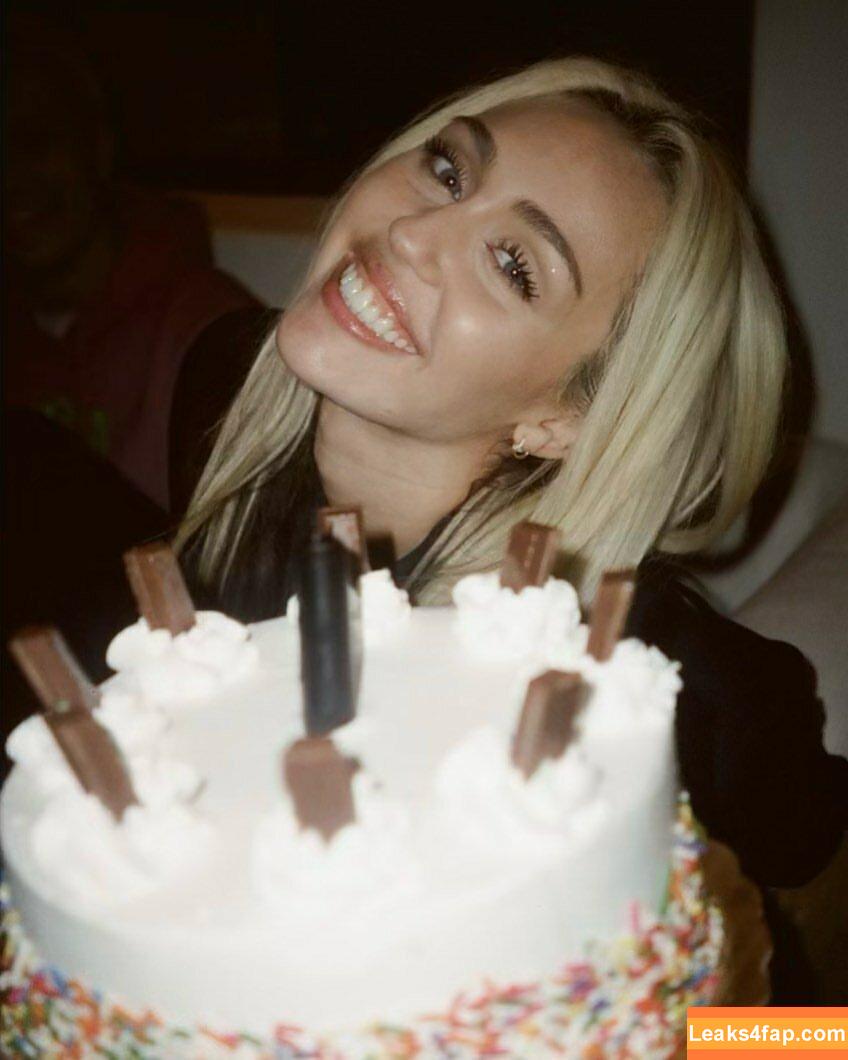 Miley Cyrus / MileyCyrus leaked photo photo #2252