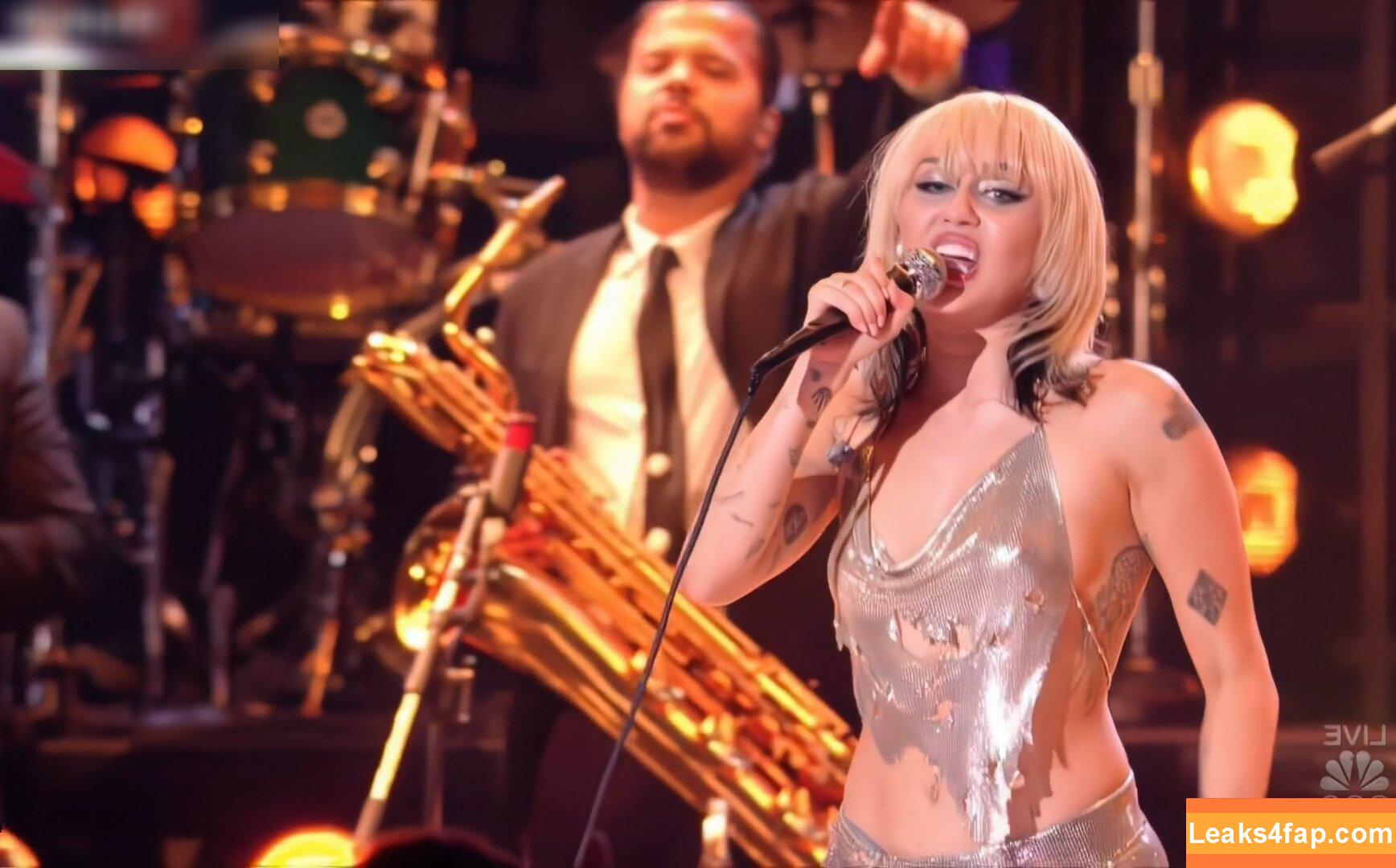 Miley Cyrus / MileyCyrus leaked photo photo #2282