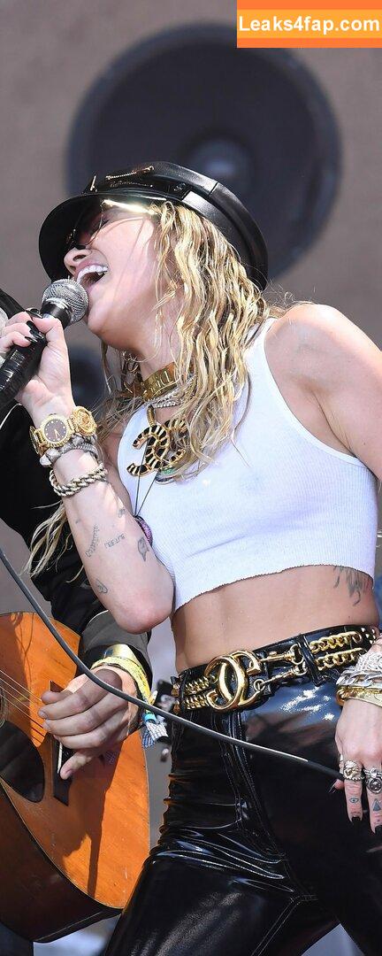 Miley Cyrus / MileyCyrus leaked photo photo #2379