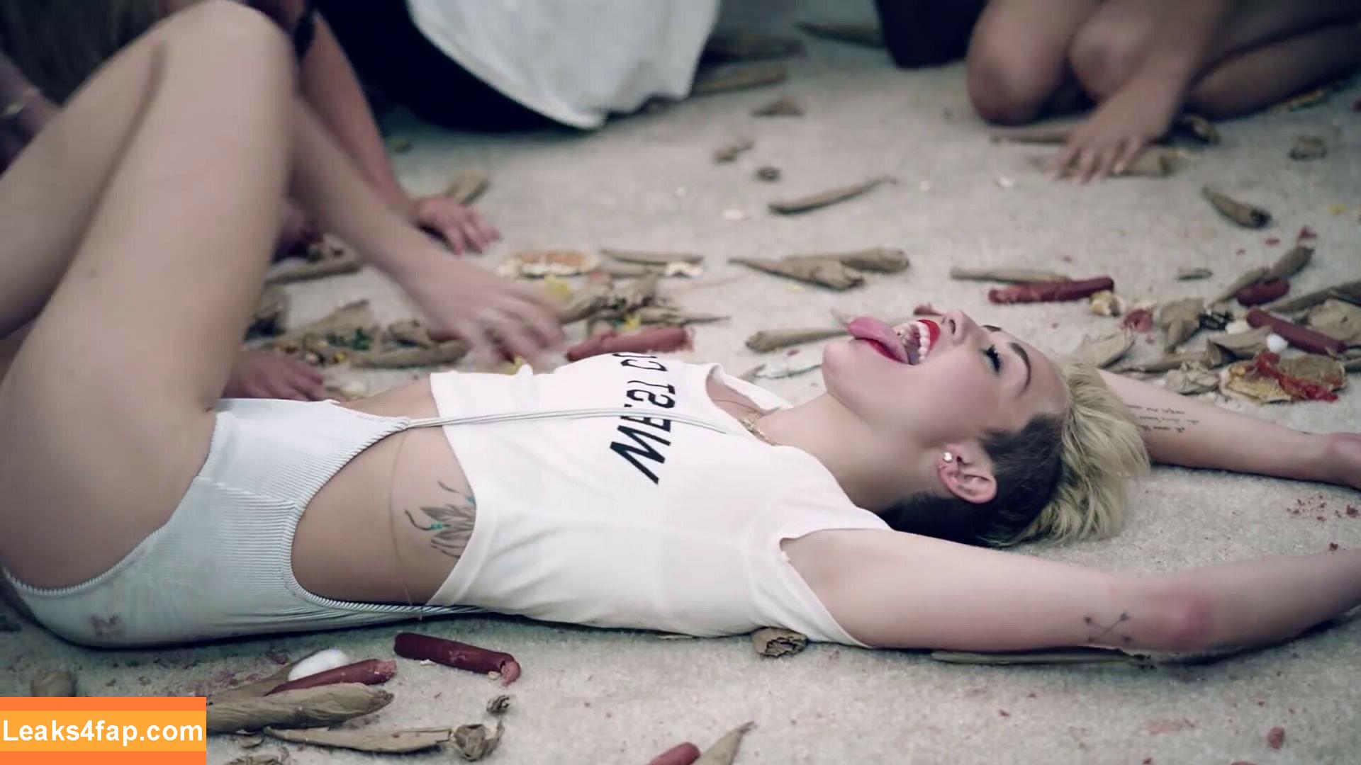 Miley Cyrus / MileyCyrus leaked photo photo #2383