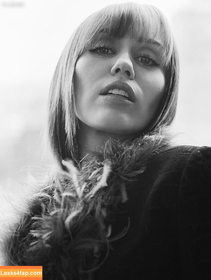 Miley Cyrus / MileyCyrus leaked photo photo #2443