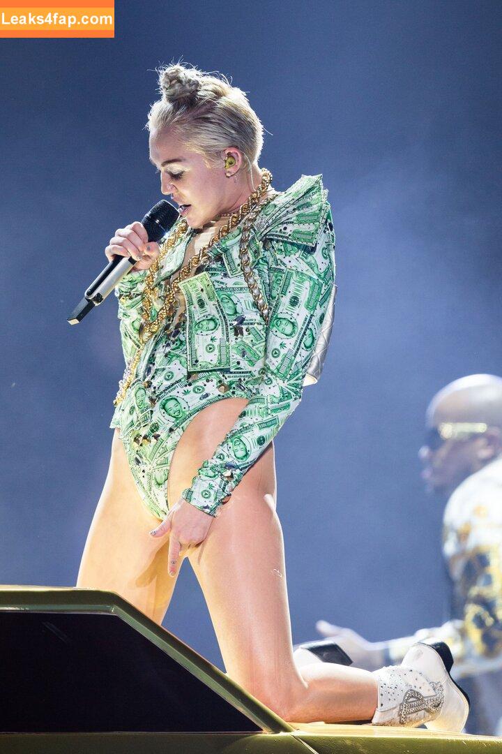 Miley Cyrus / MileyCyrus leaked photo photo #2463