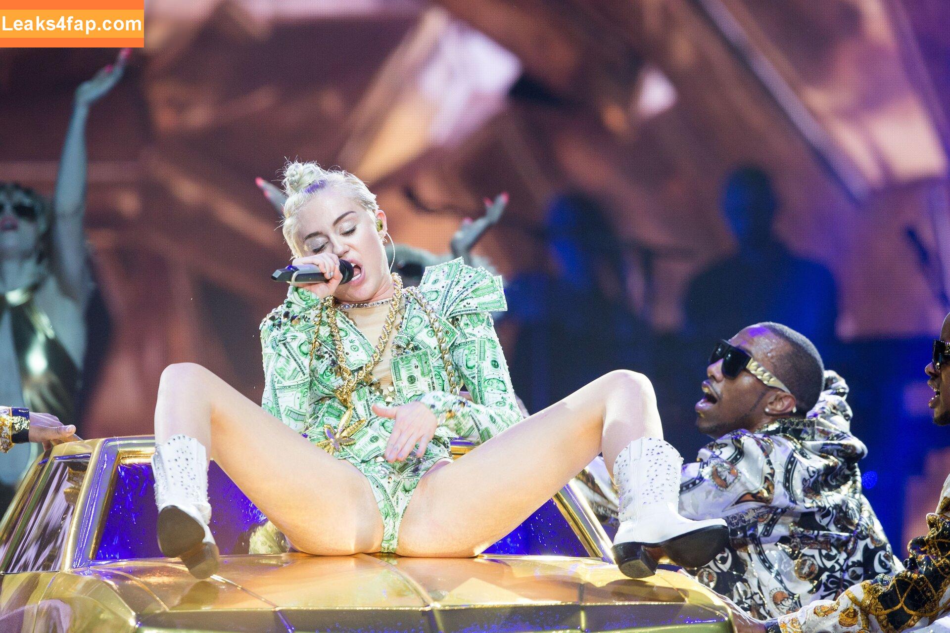 Miley Cyrus / MileyCyrus leaked photo photo #2469