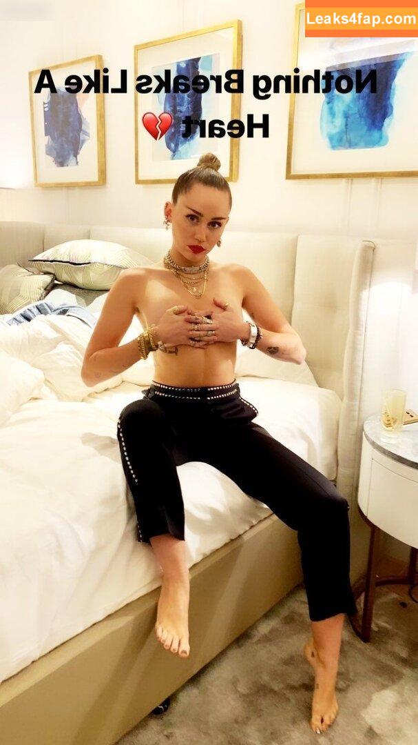 Miley Cyrus / MileyCyrus leaked photo photo #2476