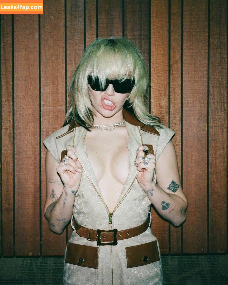 Miley Cyrus / MileyCyrus leaked photo photo #2483