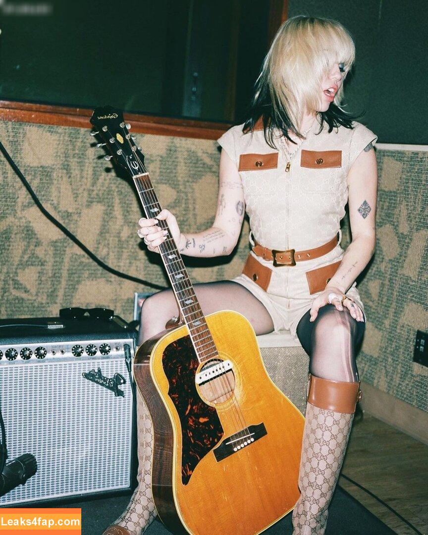 Miley Cyrus / MileyCyrus leaked photo photo #2486