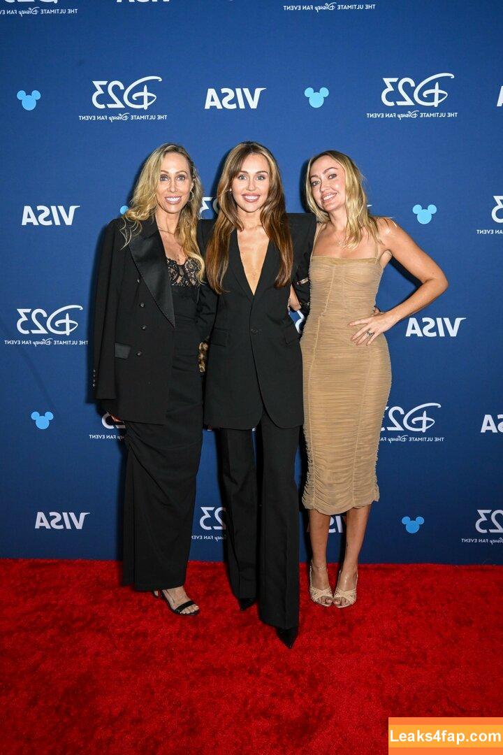 Miley Cyrus / MileyCyrus leaked photo photo #2626