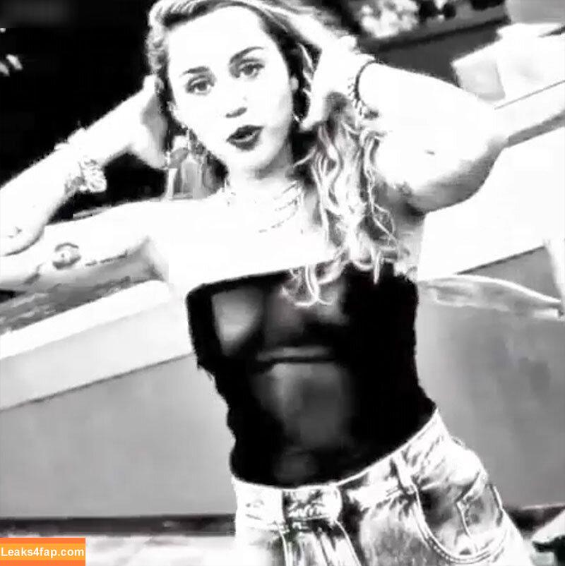 Miley Cyrus / MileyCyrus leaked photo photo #2666