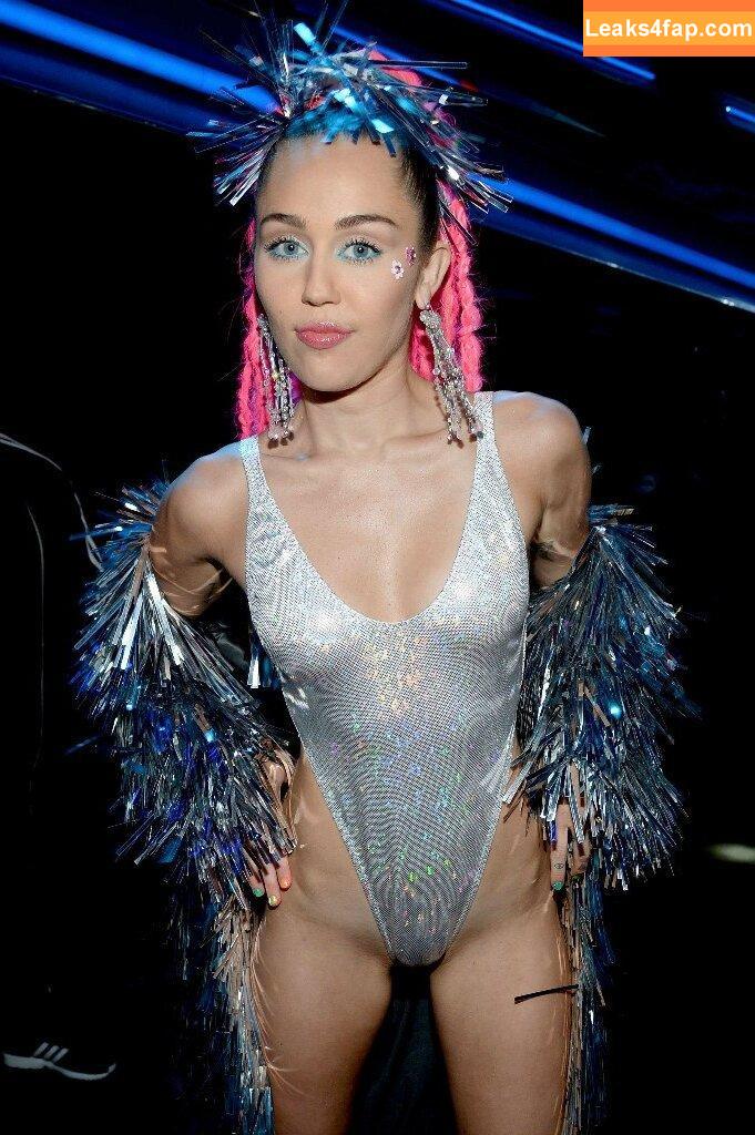 Miley Cyrus / MileyCyrus leaked photo photo #2712