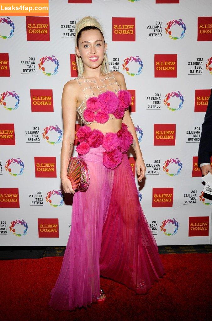 Miley Cyrus / MileyCyrus leaked photo photo #2714