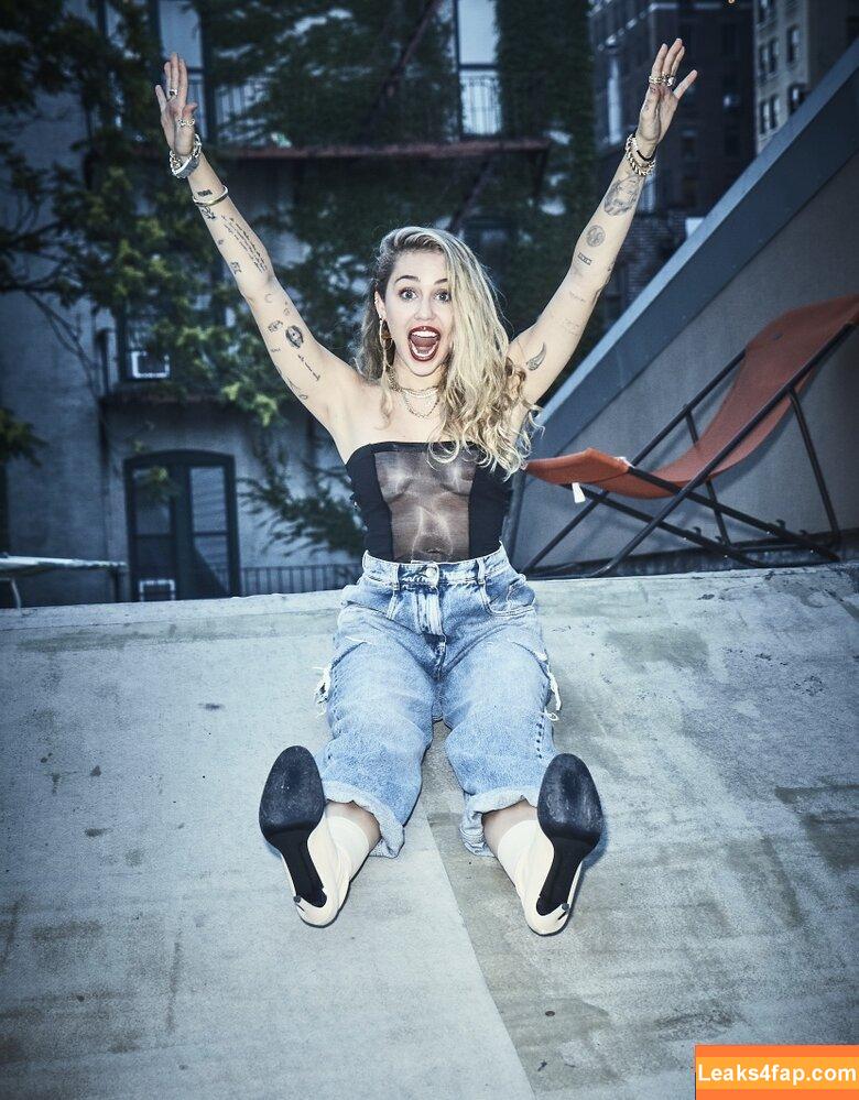 Miley Cyrus / MileyCyrus leaked photo photo #2846