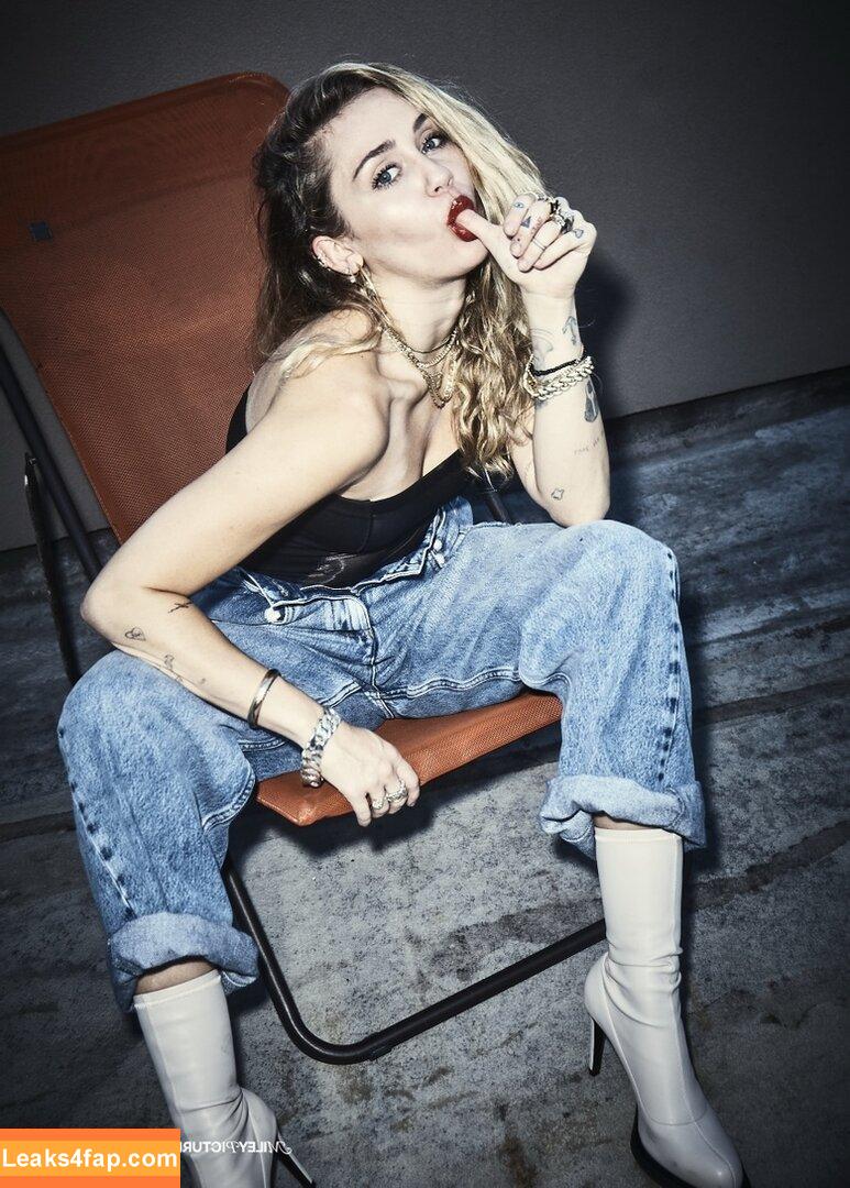Miley Cyrus / MileyCyrus leaked photo photo #2850