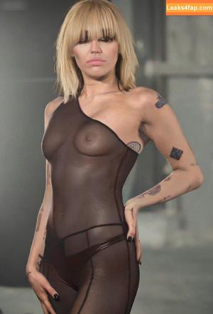 Miley Cyrus photo #2022