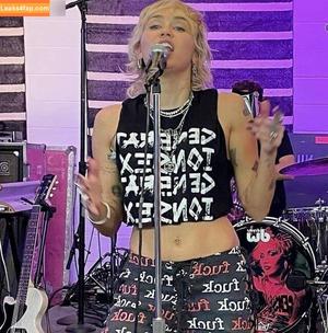 Miley Cyrus photo #2094
