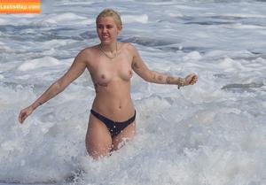 Miley Cyrus photo #2160