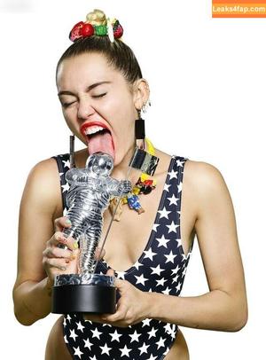 Miley Cyrus photo #2209