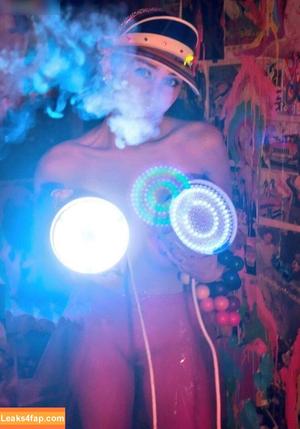 Miley Cyrus photo #2290