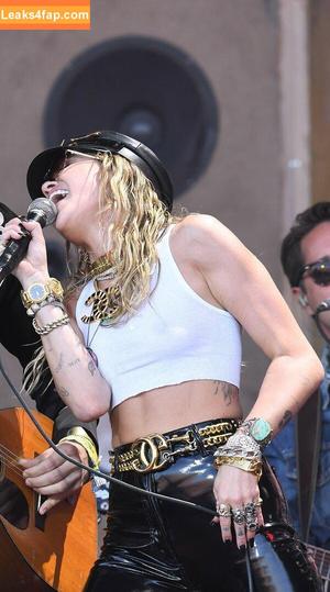 Miley Cyrus photo #2380