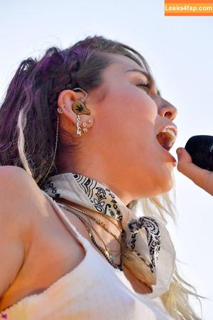 Miley Cyrus photo #2382