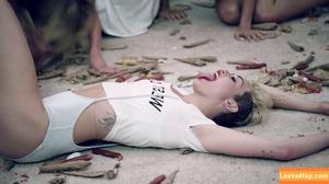 Miley Cyrus photo #2384