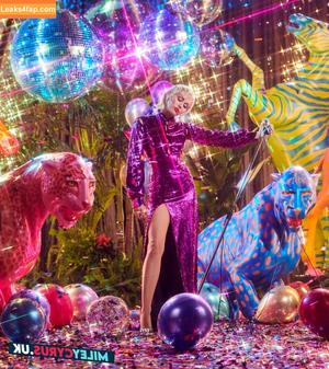 Miley Cyrus photo #2385